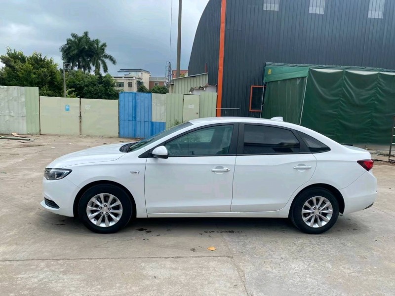 中山19年别克英朗4