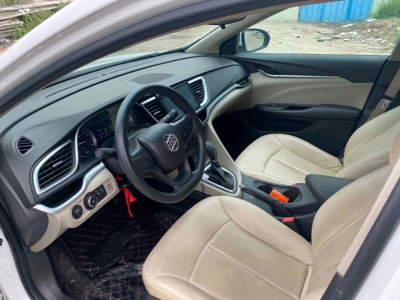 中山19年别克英朗9