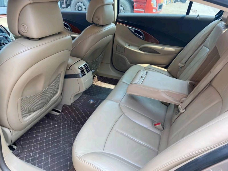 中山12年别克君越7