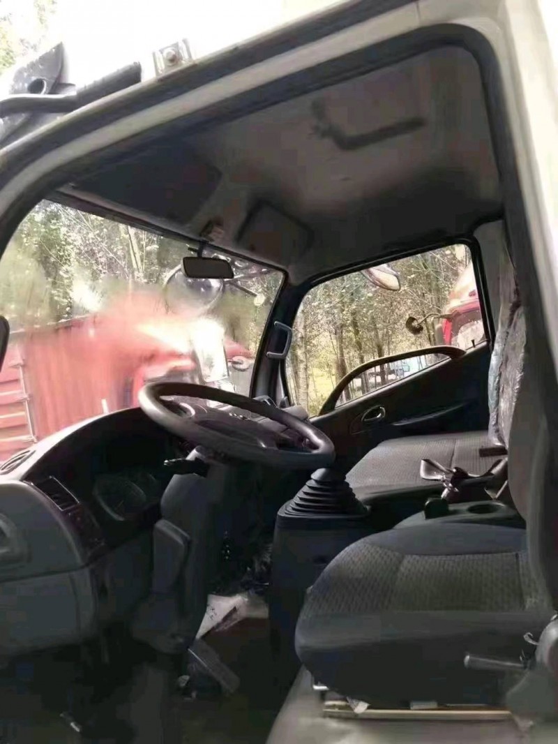 北京20年东风多利卡4