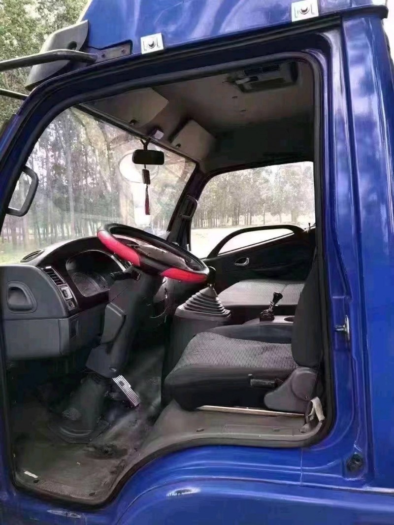 北京18年东风多利卡4