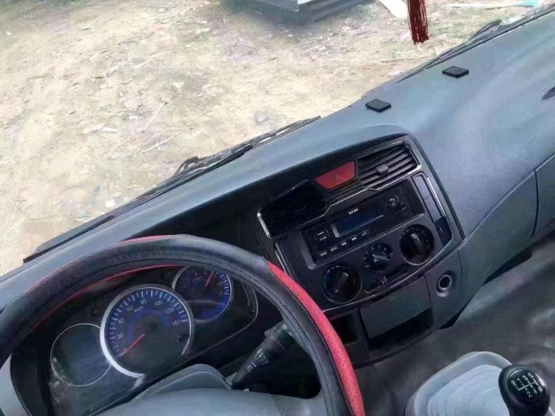 北京18年东风多利卡5