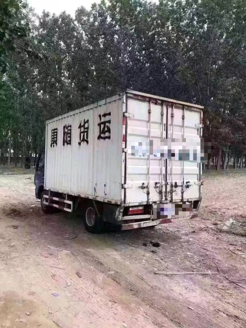 北京18年东风多利卡8