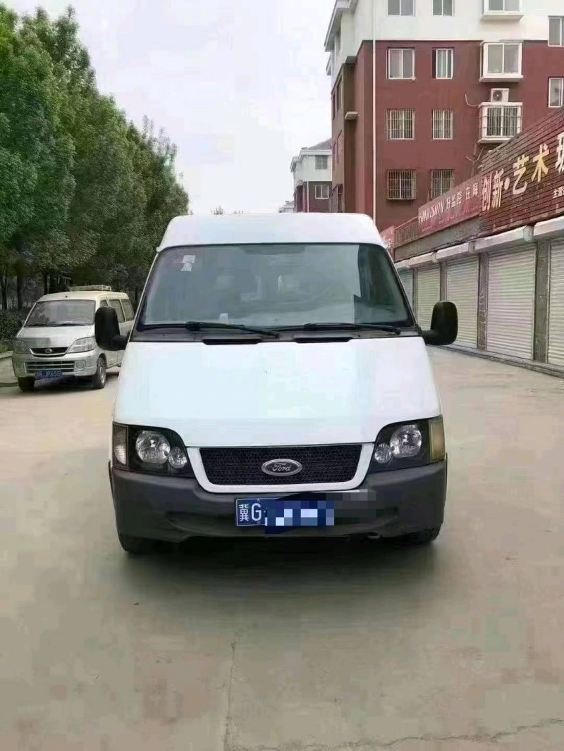 北京16年福特全顺8