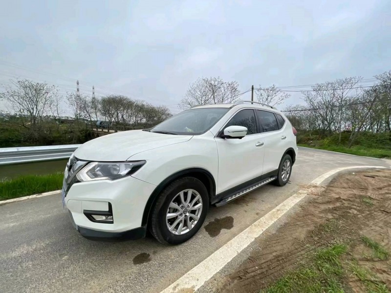 九江18年日產奇駿2