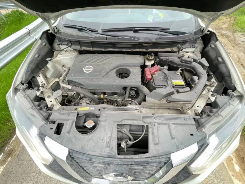 九江18年日產奇駿5