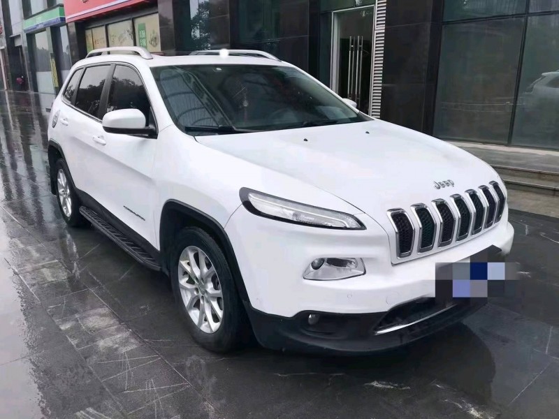 九江16年Jeep自由光5