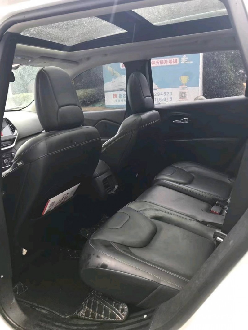 九江16年Jeep自由光2