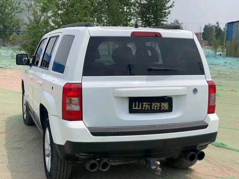 青島15年Jeep自由客6