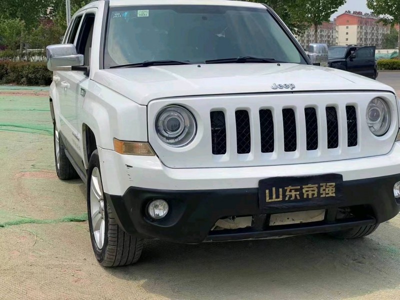 青島15年Jeep自由客1