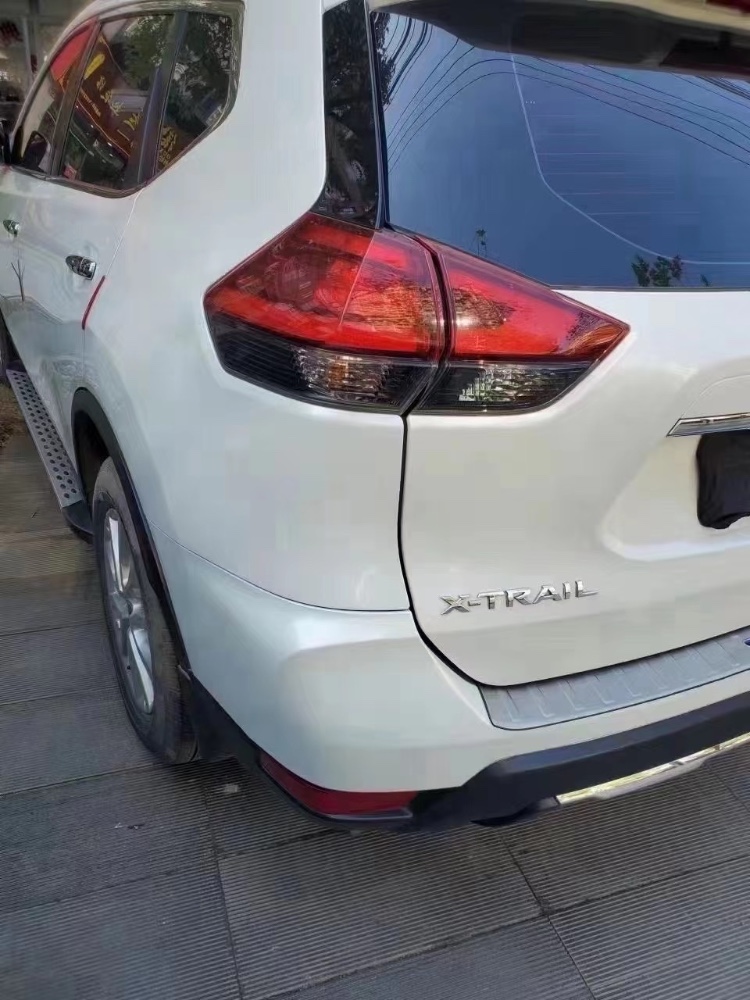 黃石19年日產奇駿4