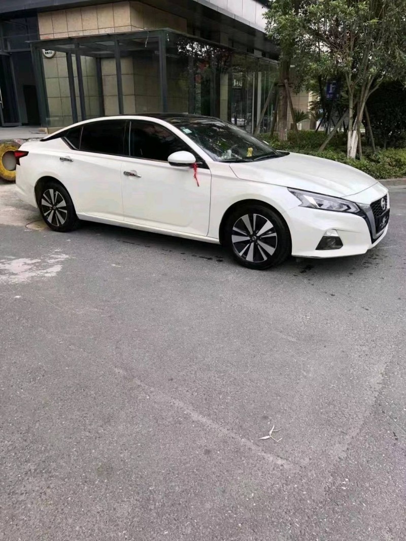 寧波21年日產天籟3