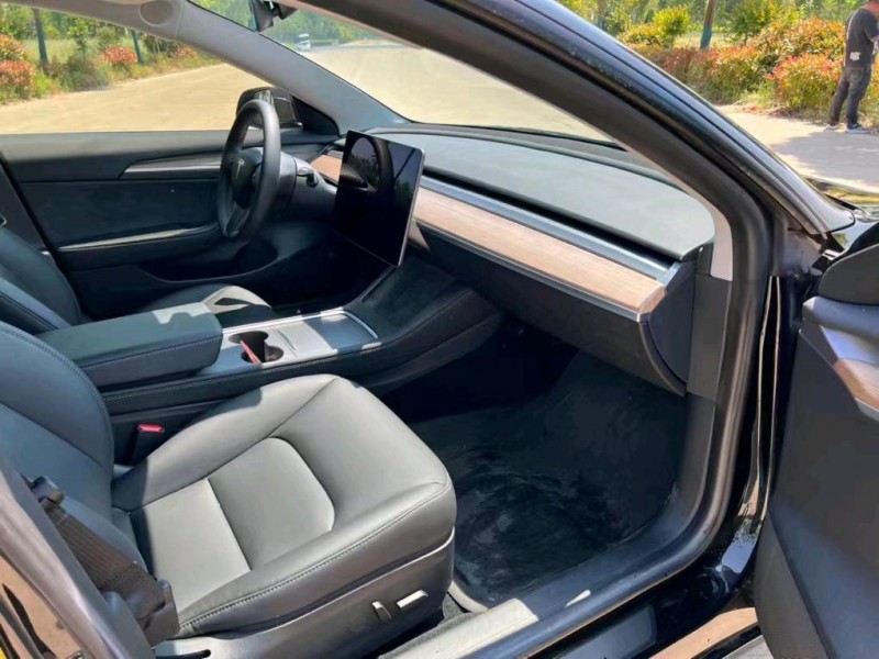 鹽城21年特斯拉MODEL 35
