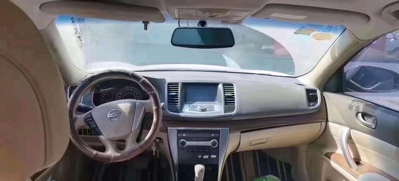 杭州12年日產天籟3