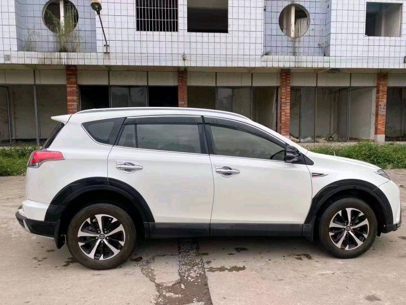 广州18年丰田RAV4荣放2