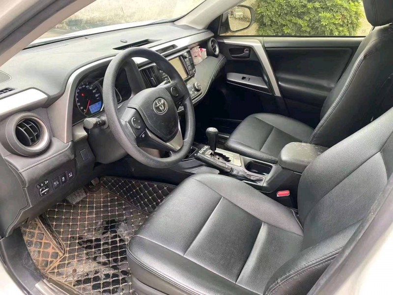 广州18年丰田RAV4荣放7