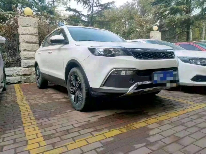 鄭州18年獵豹汽車CS101