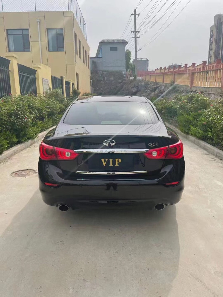 青島16年英菲尼迪Q50L2