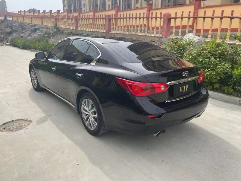 青島16年英菲尼迪Q50L8