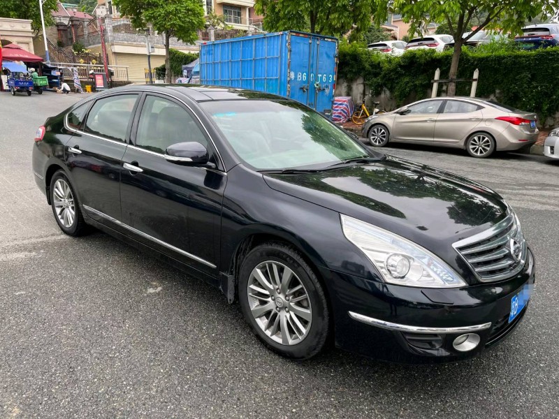 深圳12年日產天籟8