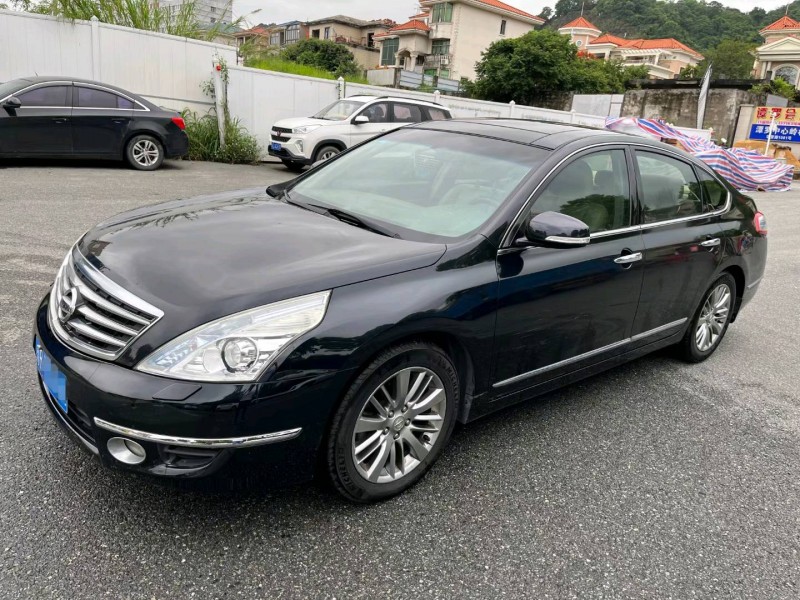 深圳12年日產天籟7