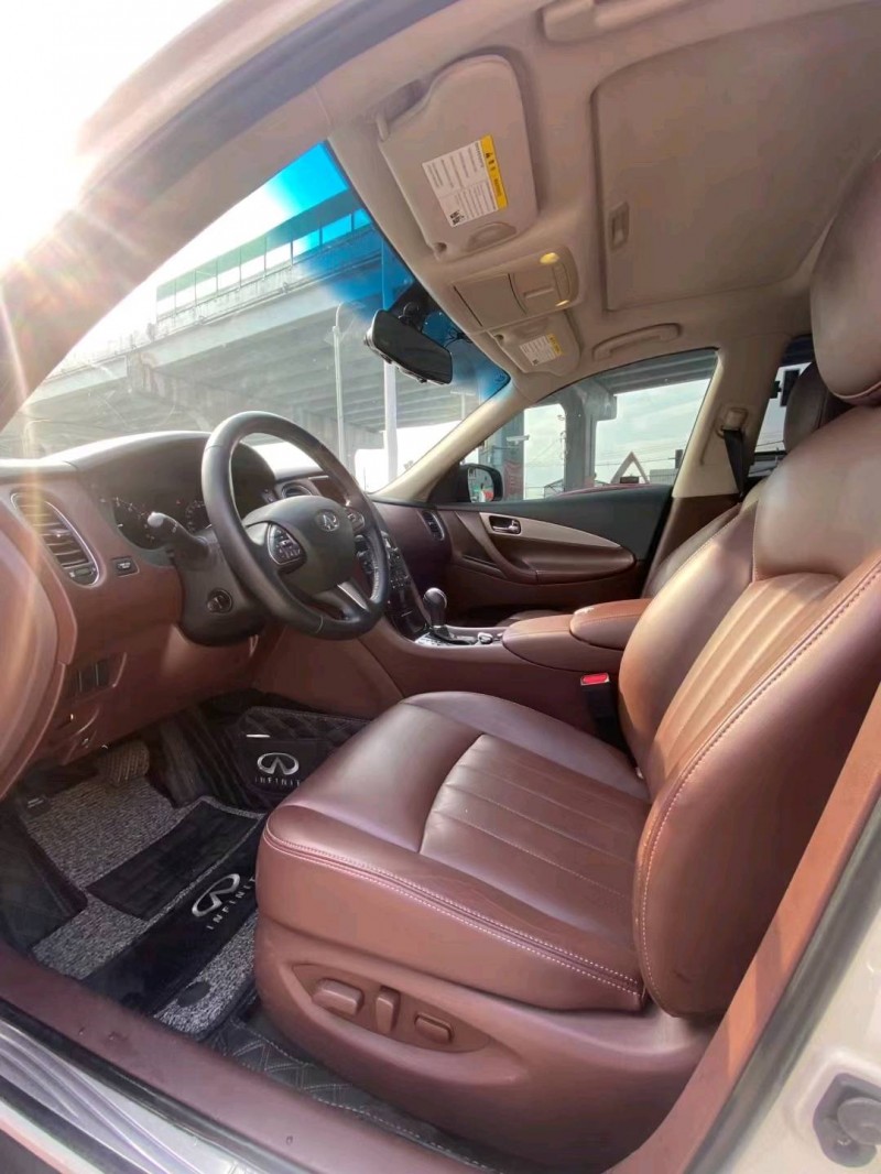安順17年英菲尼迪QX505