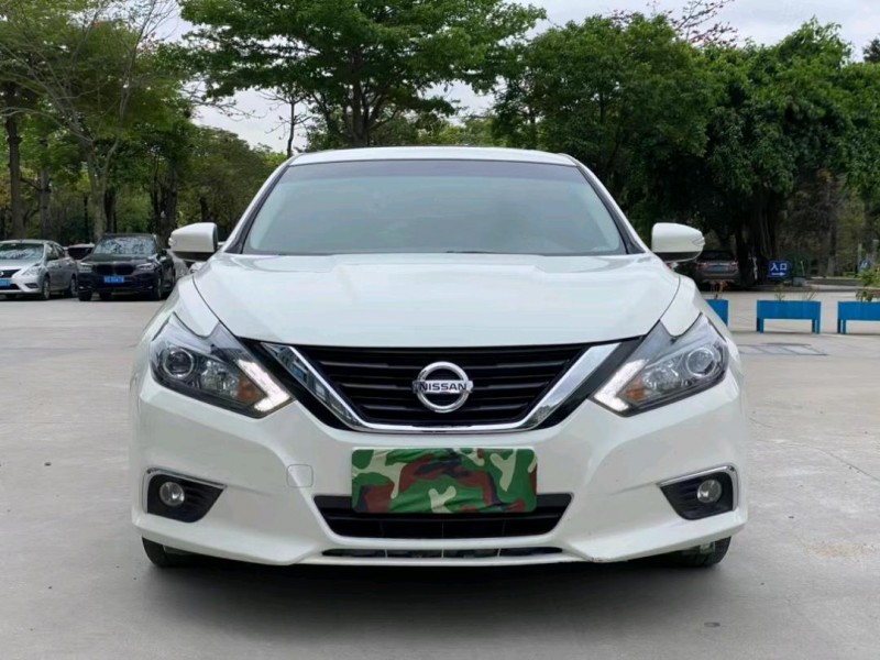 東莞17年日產天籟1