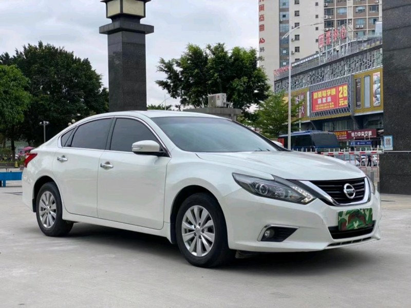 東莞17年日產天籟2