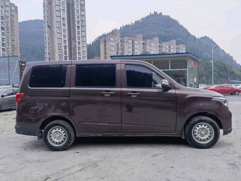 安順18年長安汽車歐諾7