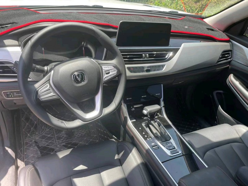 重慶20年長安汽車CS755