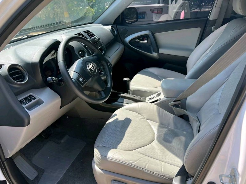 北京11年丰田RAV4荣放3