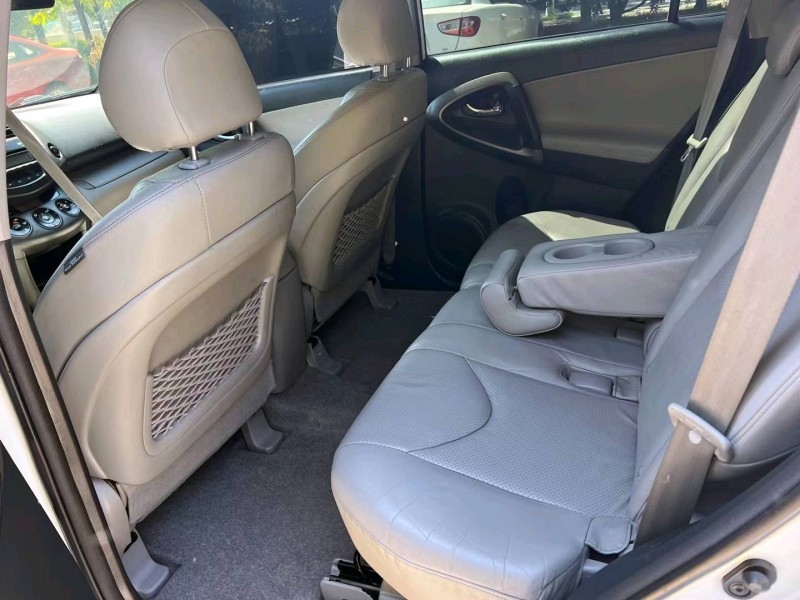 北京11年丰田RAV4荣放6