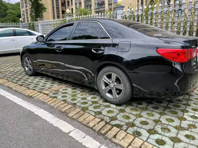 北京12年丰田锐志4