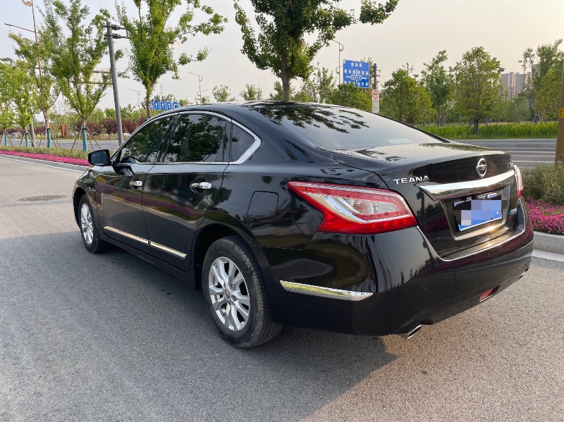 泰州14年日產天籟5
