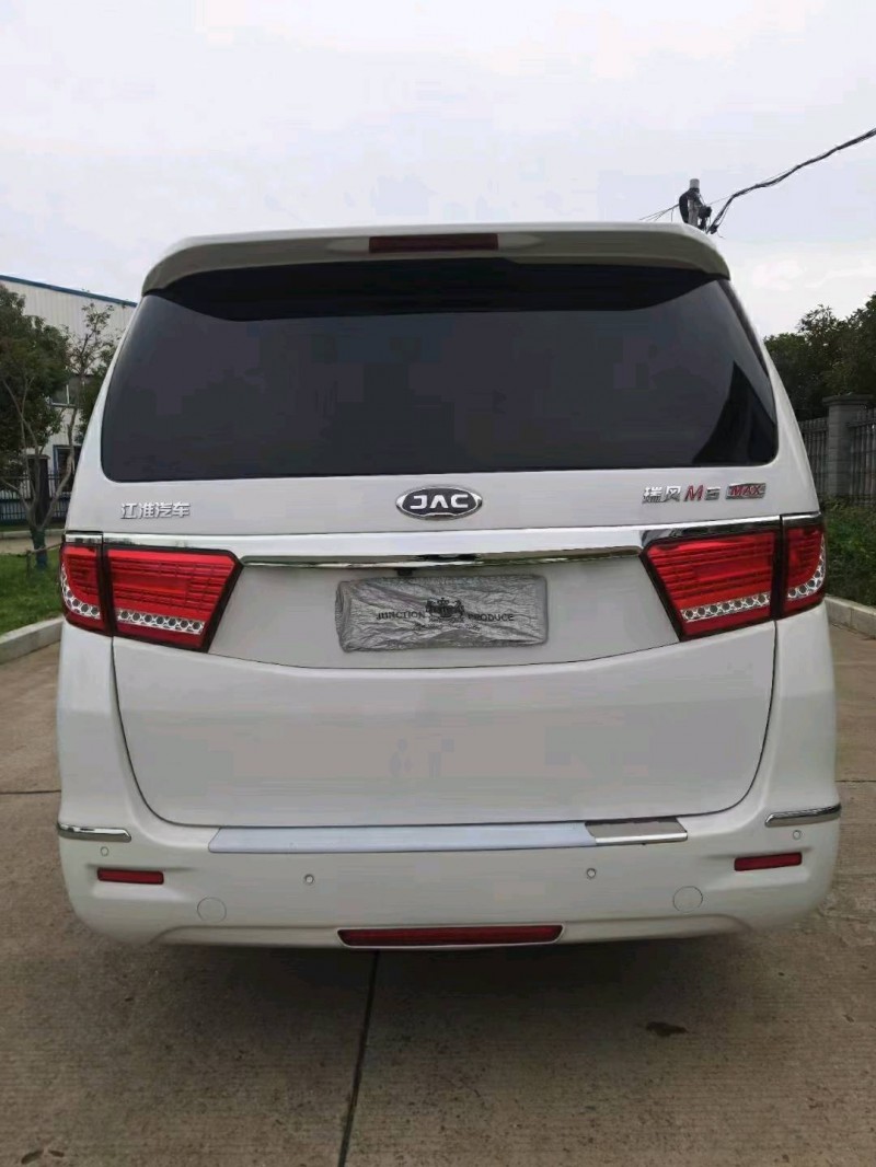 九江21年江淮IEV6S8