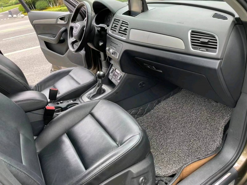 北京14年奥迪Q38