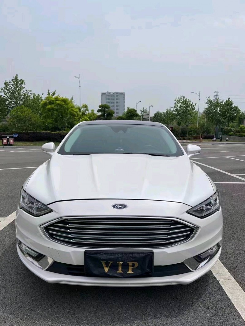 北京17年福特蒙迪欧8