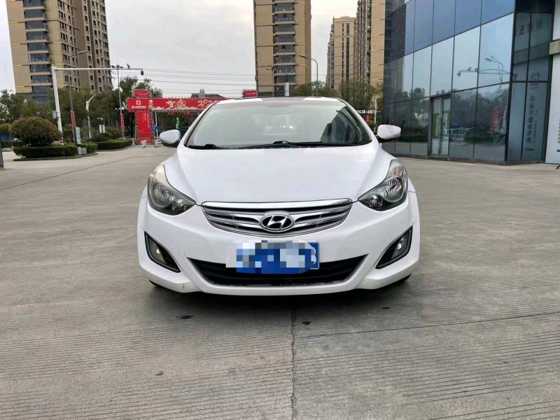 北京13年现代朗动1