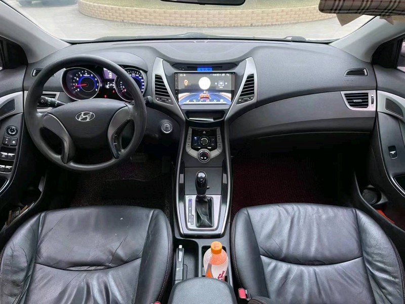 北京13年现代朗动6