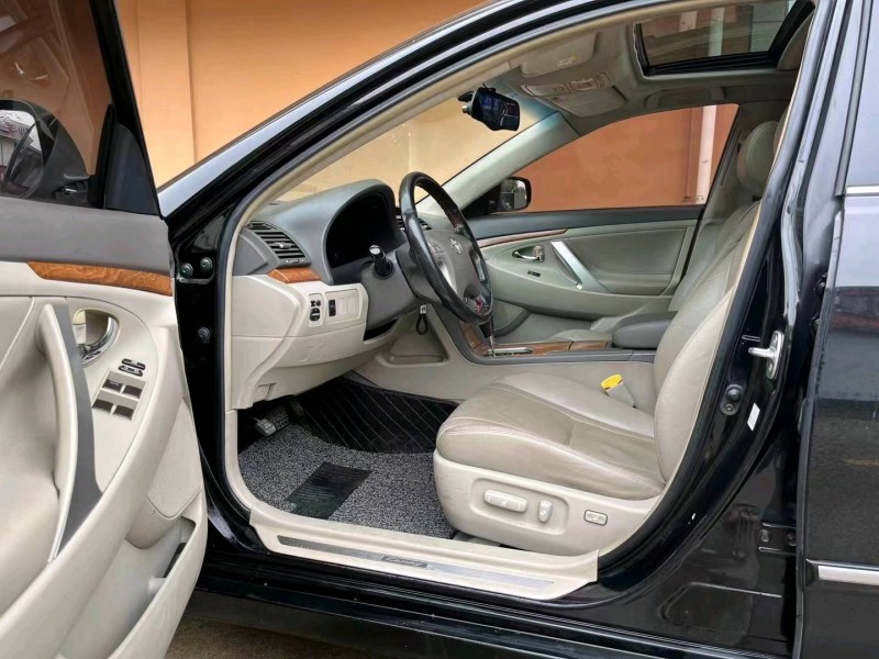 北京12年丰田凯美瑞4