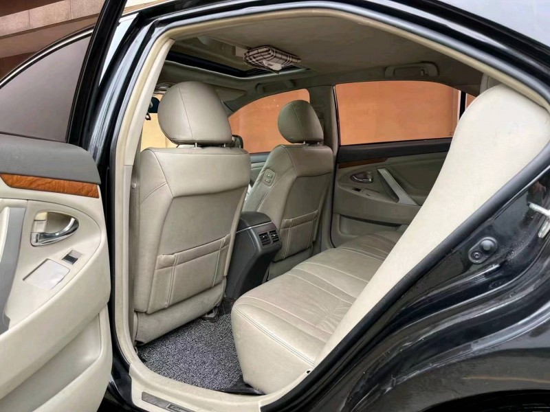 北京12年丰田凯美瑞5