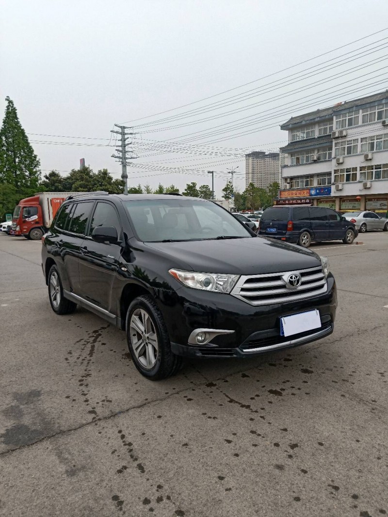 徐州13年丰田汉兰达3