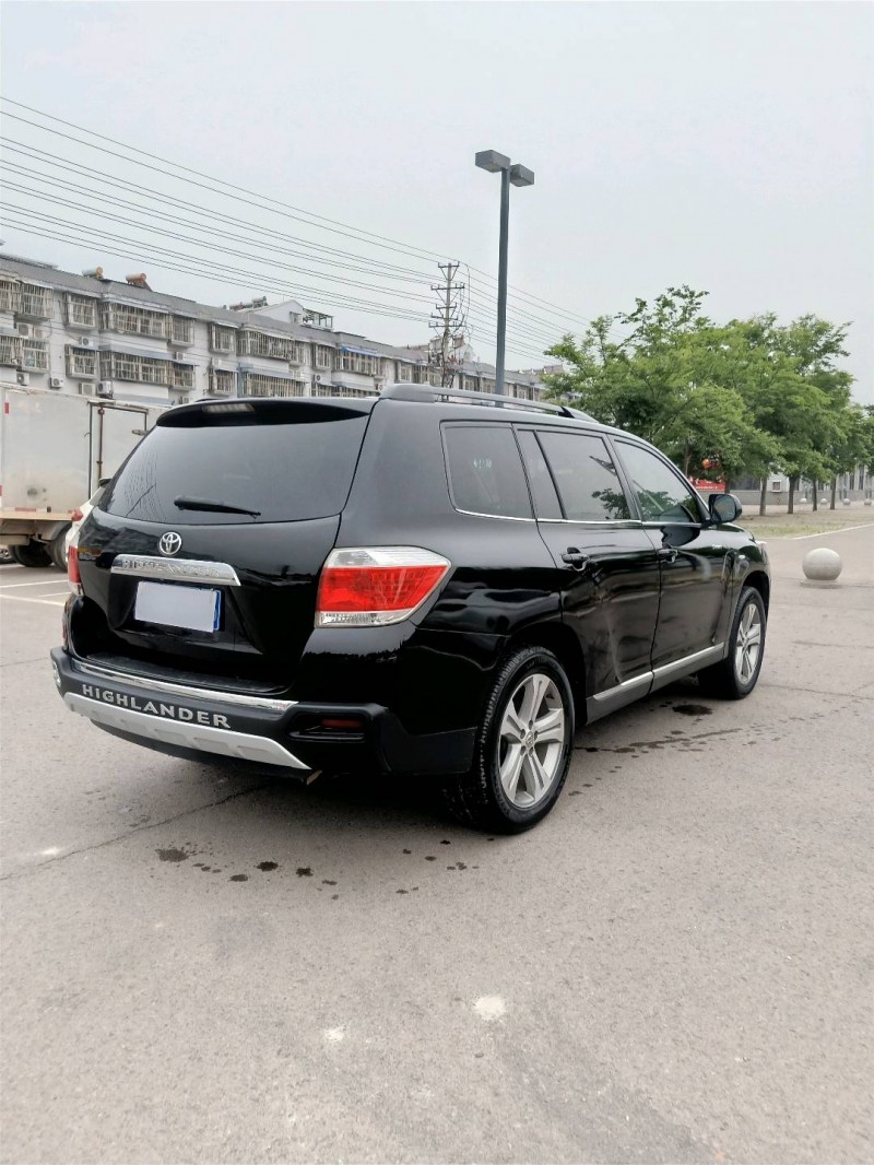 徐州13年丰田汉兰达4