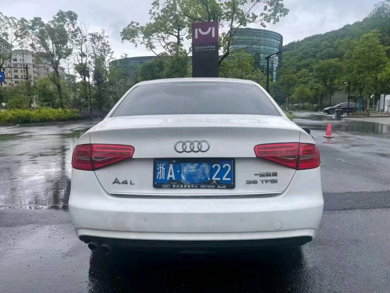 北京13年奧迪A4L8