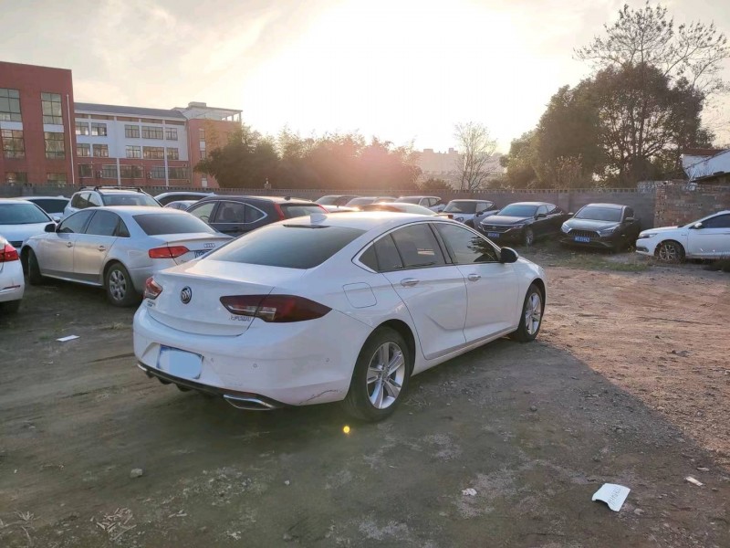 北京19年别克君威7