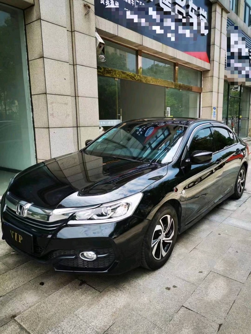 北京17年本田雅阁8