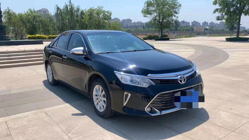 北京16年丰田凯美瑞6