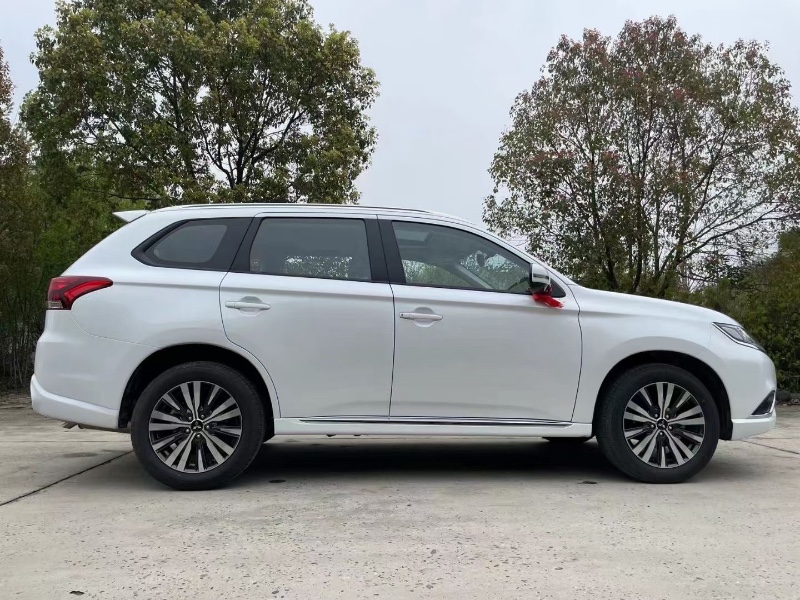 北京22年三菱欧蓝德6