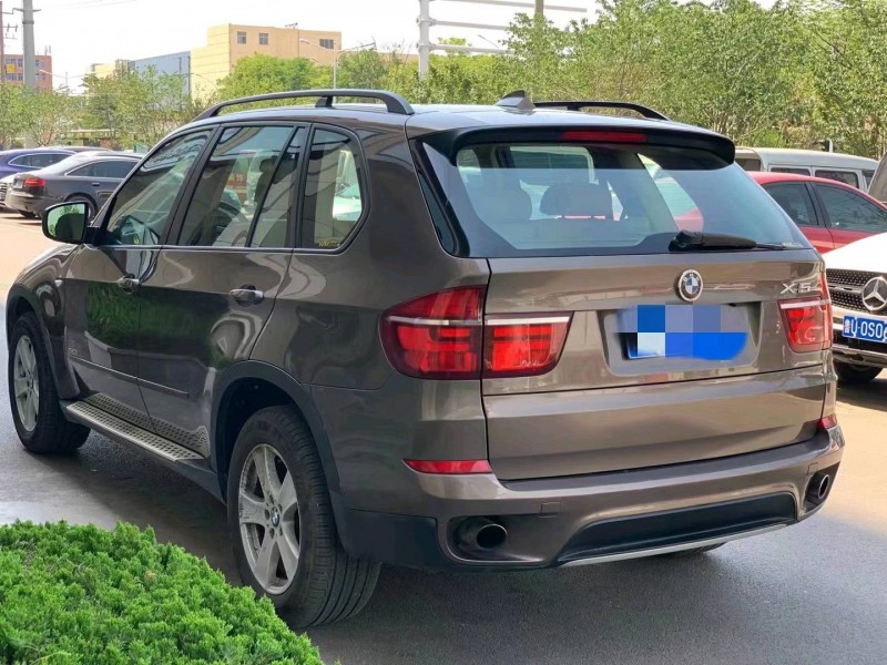 東營12年寶馬X55