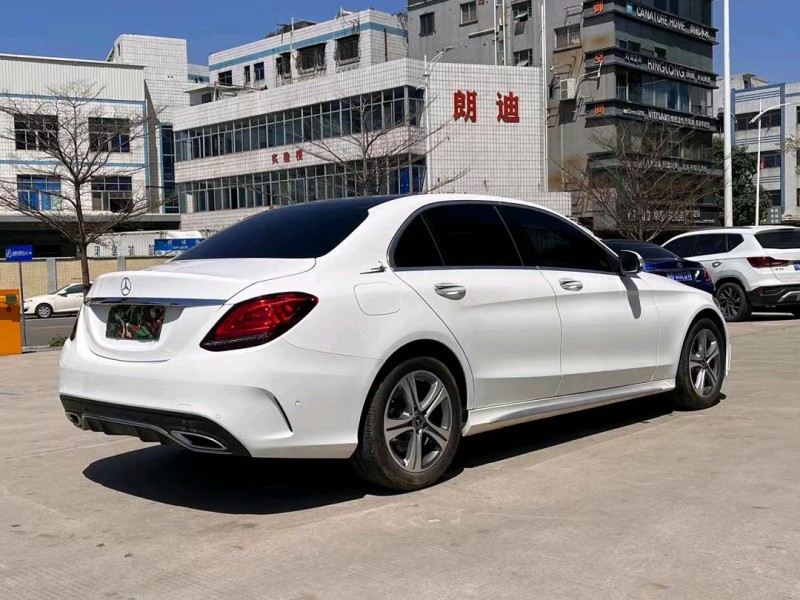 東莞21年奔馳C8